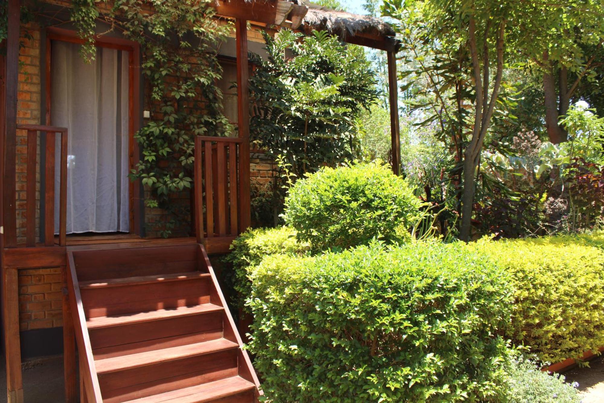 Souimanga-Hotel Antsirabe Exterior photo